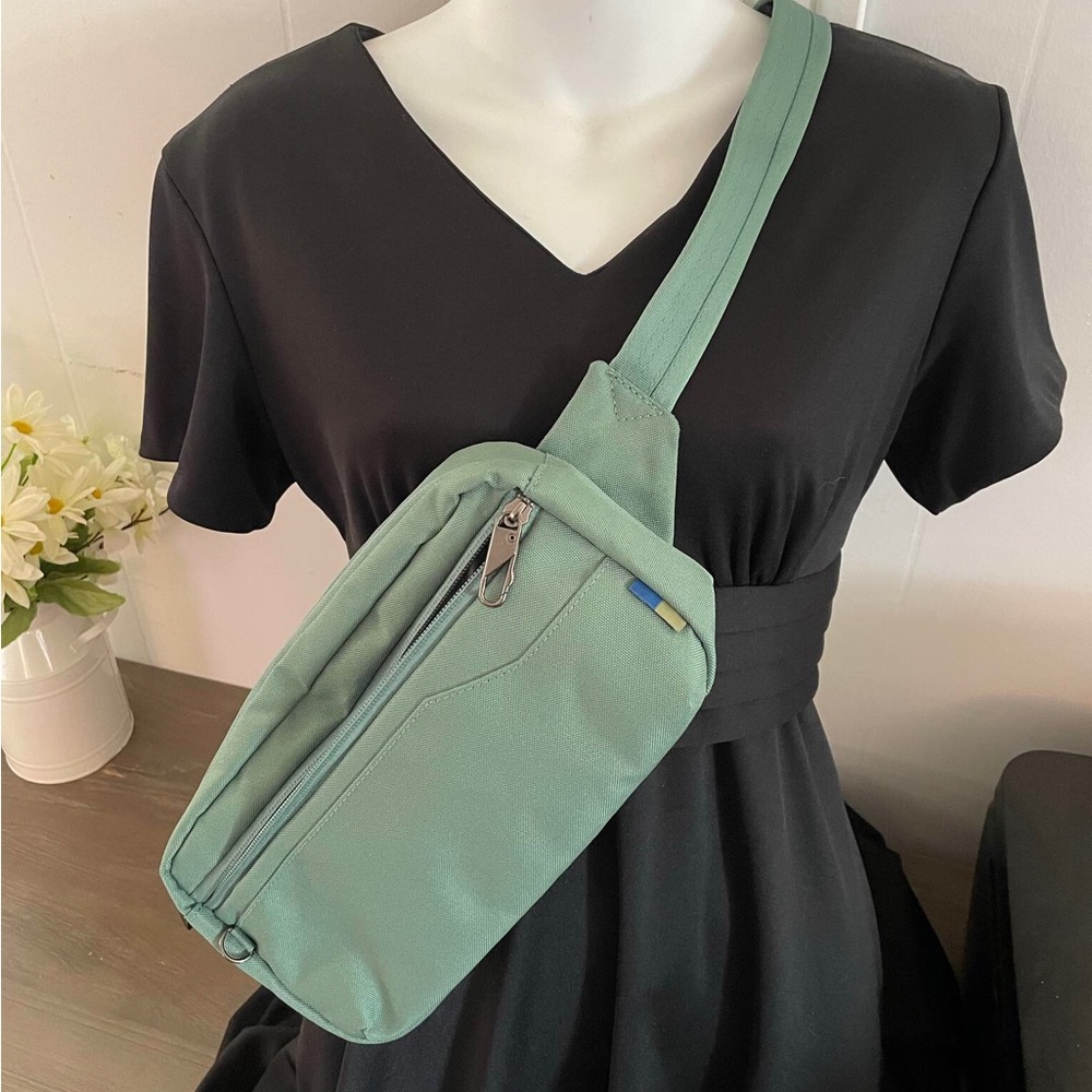 Open Story crossbody bag